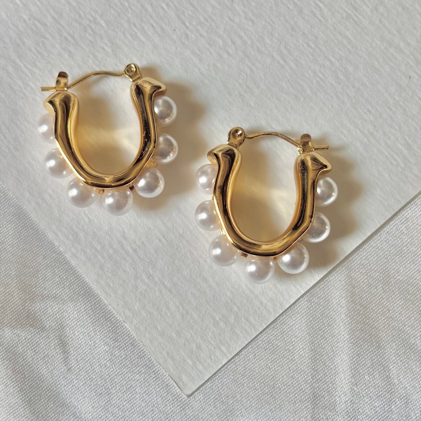 Pearl gold hoops