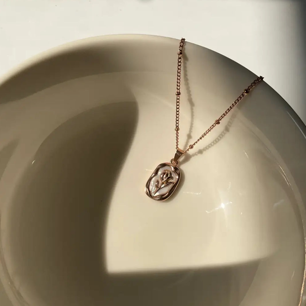 Rose necklace