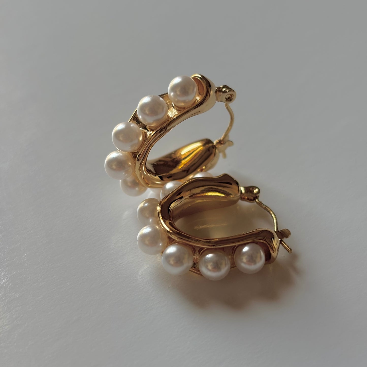 Pearl gold hoops