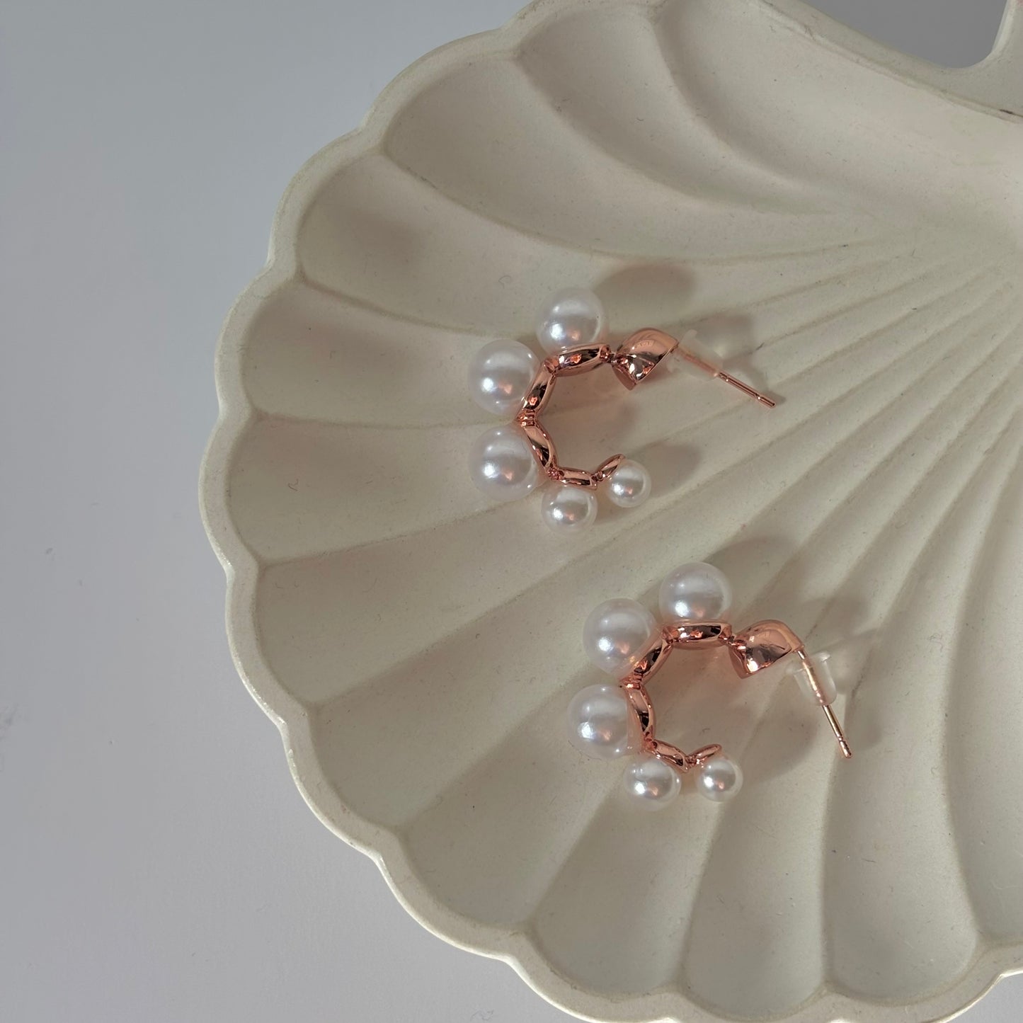 Pearl open hoops