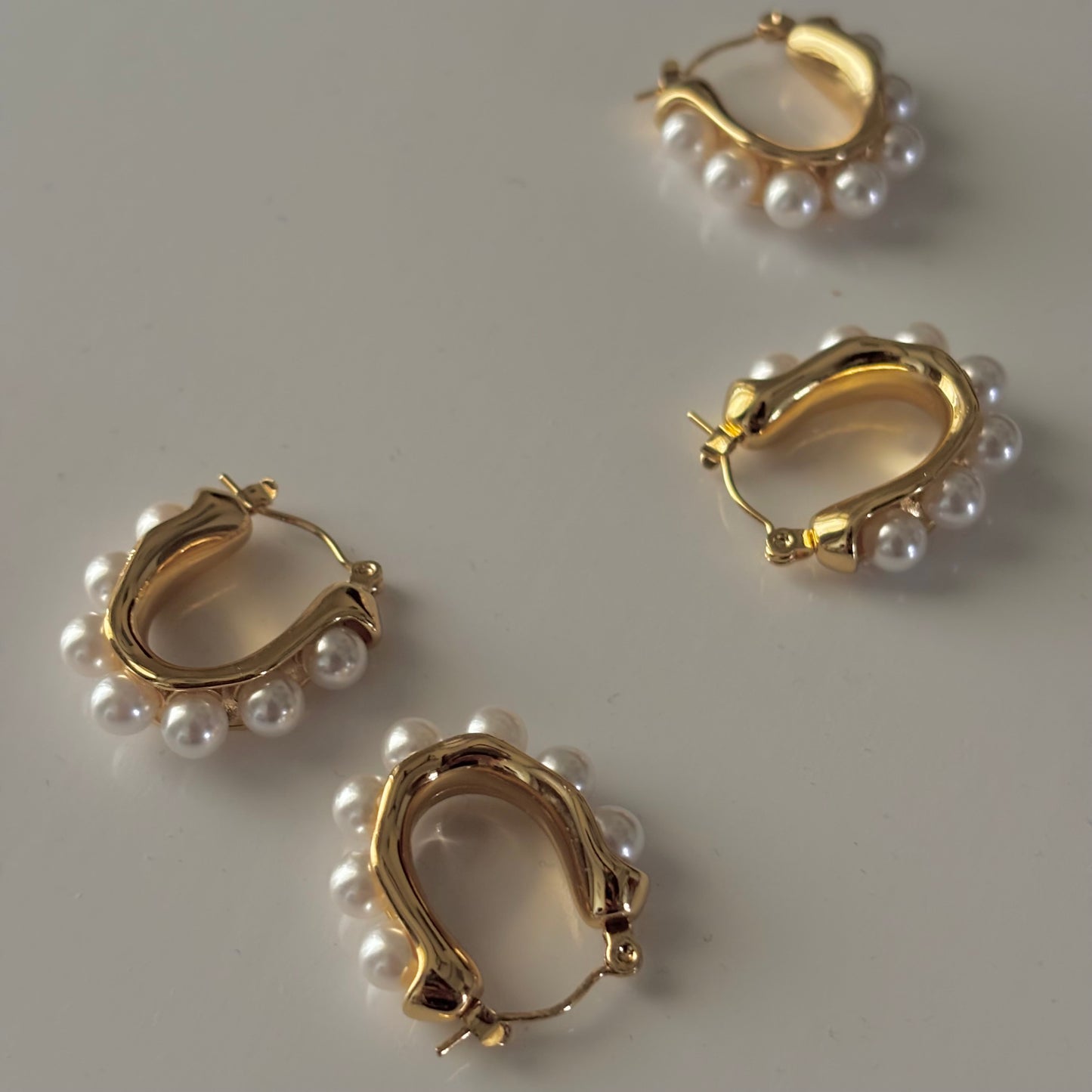 Pearl gold hoops