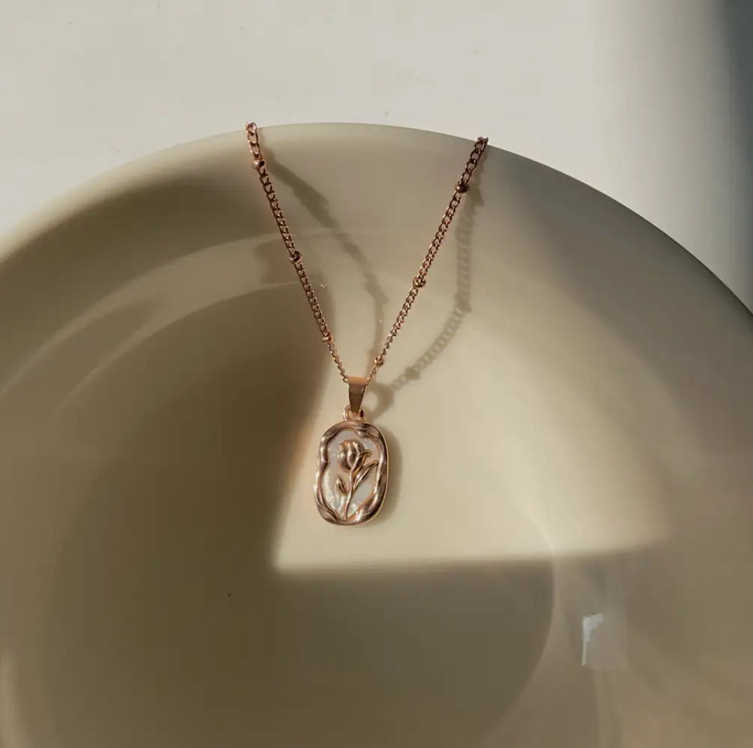 Rose necklace